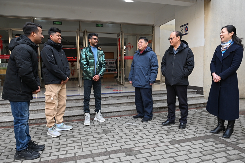 亚洲中文字幕在线乱妇